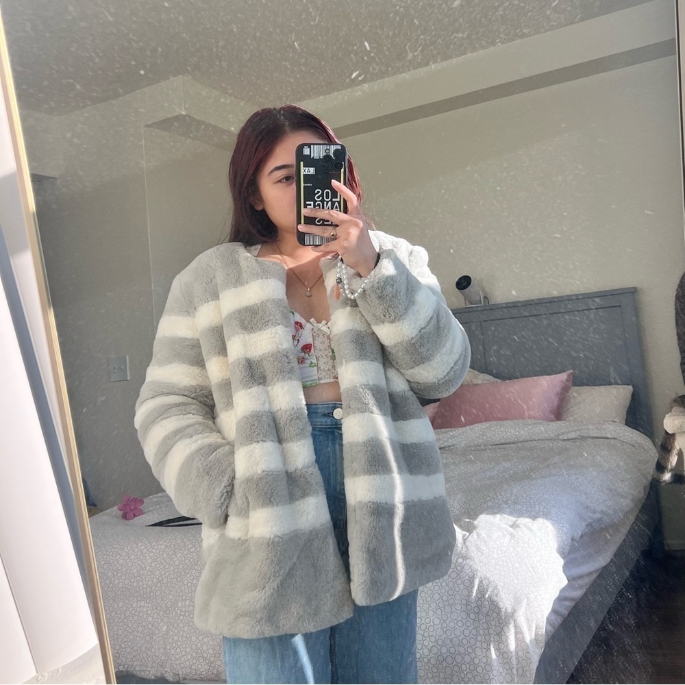 KULE The Bailey Striped Gray White Faux Fur Jacket M